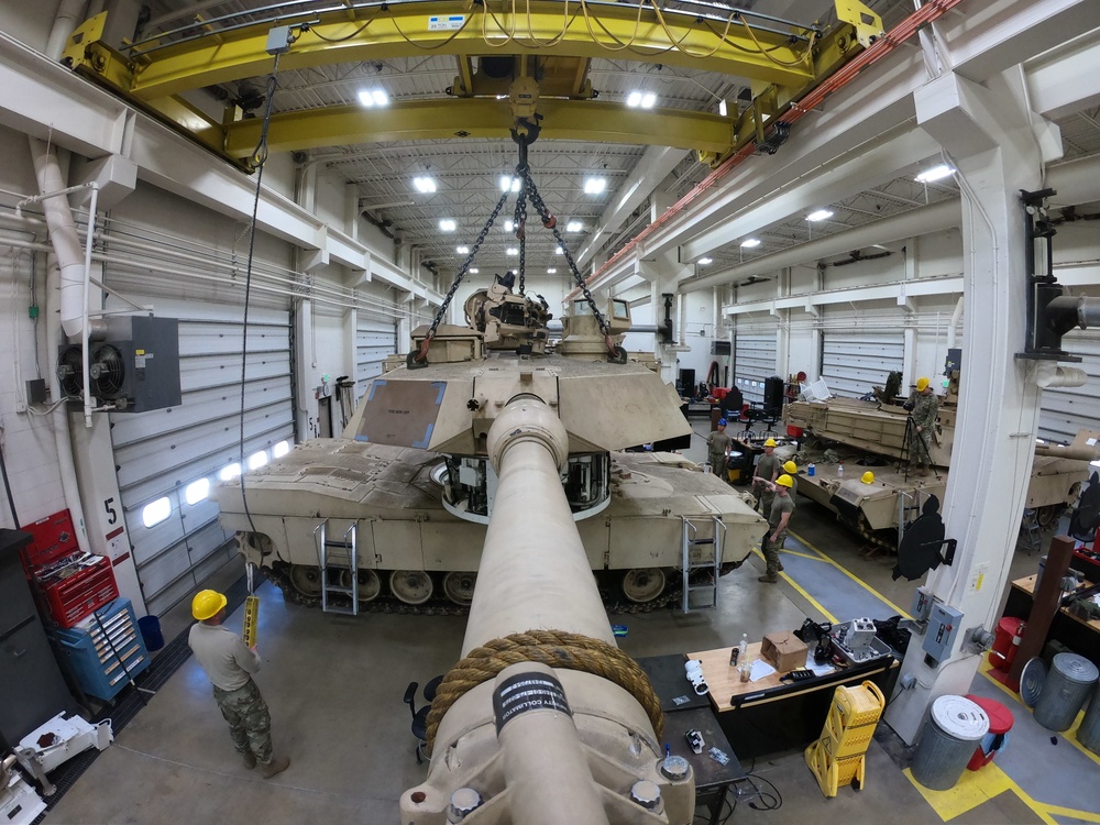 Idaho Army National Guard 204th RTI Abrams Tank Turret removal