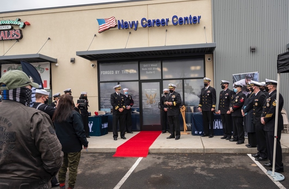 NTAG PACNORWEST Celebrates NRS Yakima Opening With Ribbon-Cutting Ceremony