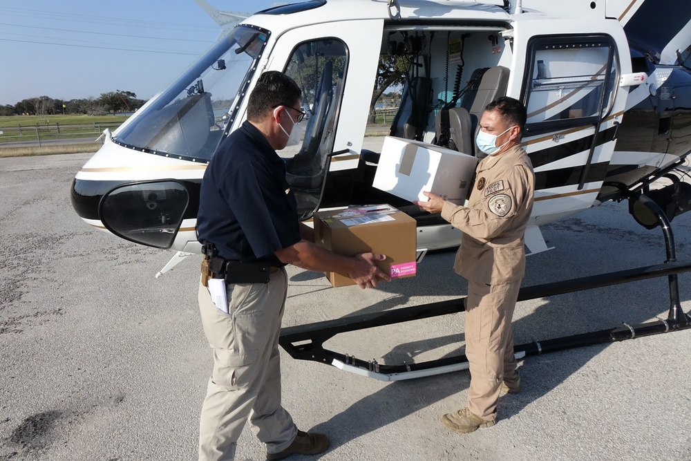 Texas Guardsmen support TDEM-led mobile vaccination program