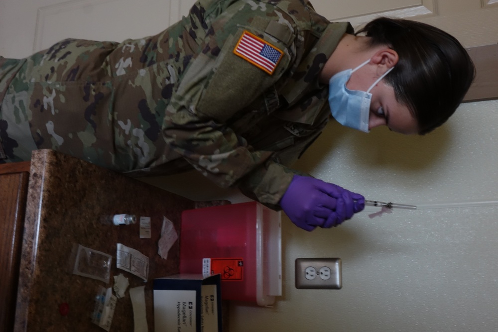 Texas Guardsmen support TDEM-led mobile vaccination program