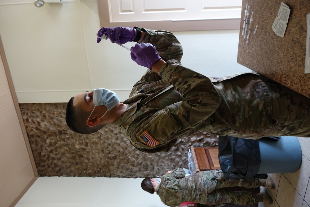 Texas Guardsmen support TDEM-led mobile vaccination program