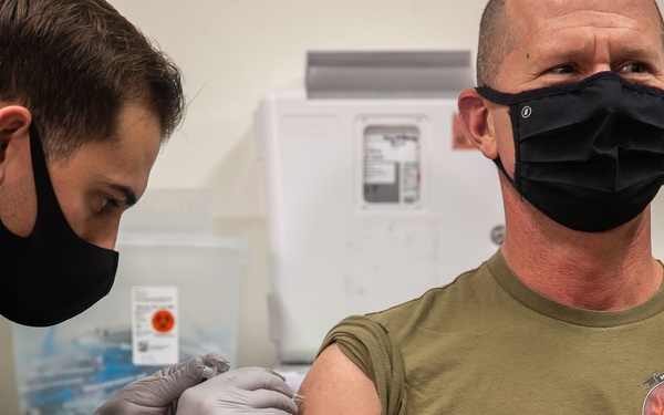 MAG-39 Marines receive COVID-19 vaccine