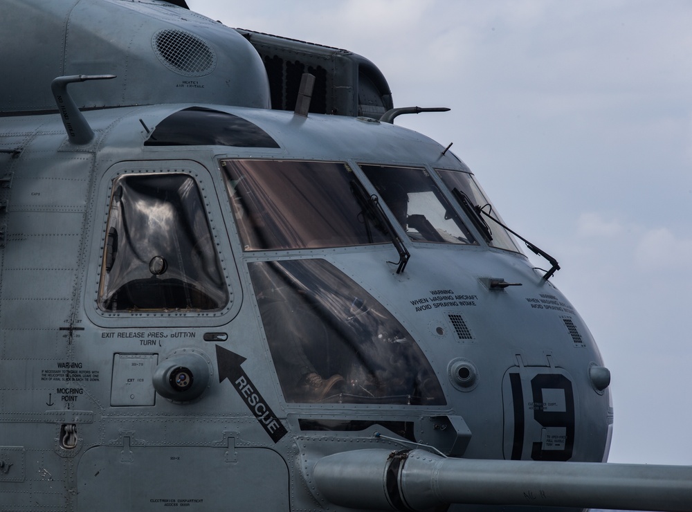 CH-53E performs touch and go drills