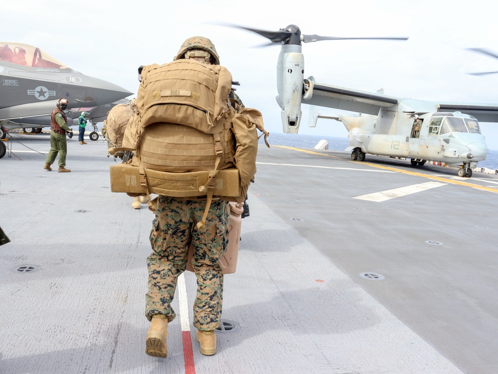 31st MEU deploys forward command element from USS America