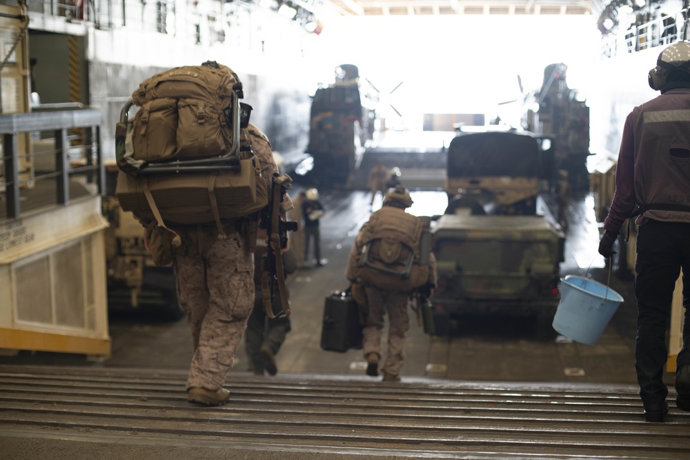 15th MEU Marines, Sailors depart USS San Diego in preparation for training