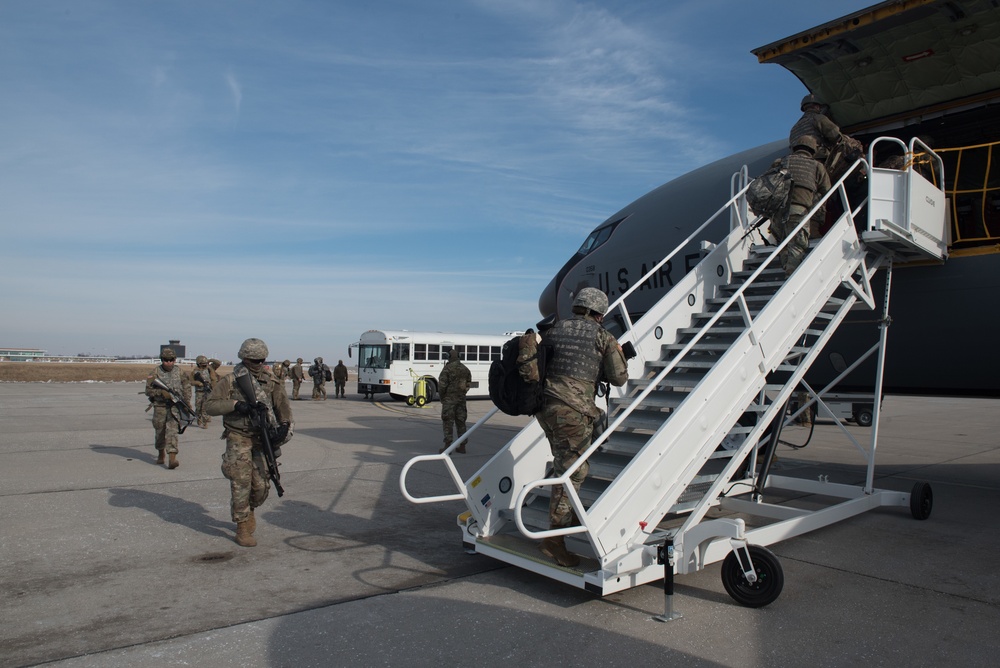 500 Illinois National Guard soldiers mobilize in support of continued security mission in Washington