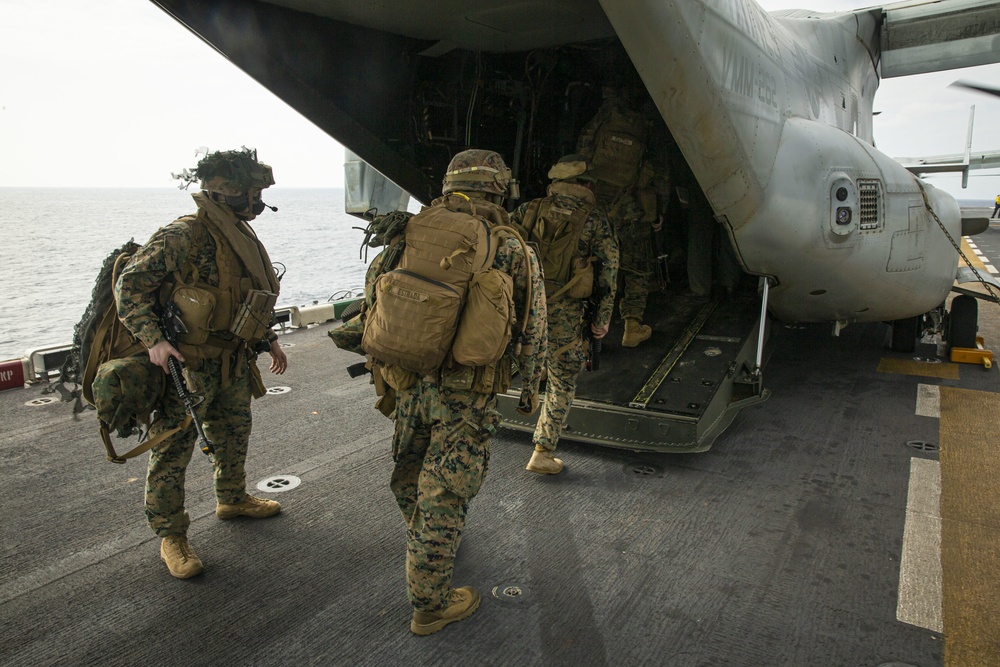 India Company conducts Helo Raid on Ie Shima