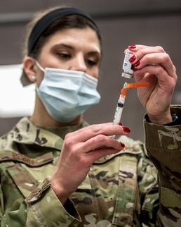 Kentucky Air Guardsmen receive COVID-19 vaccination