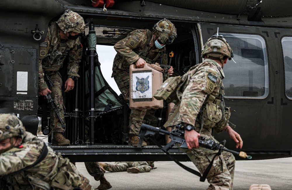 Panther Brigade Paratroopers Conduct Cold Load Training