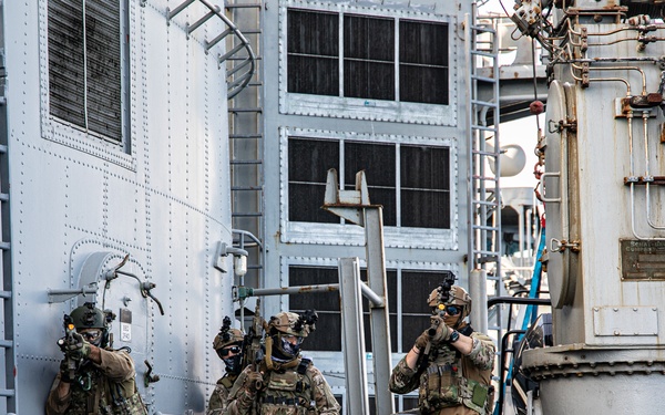 Greece, Cyprus and the U.S. join forces for Naval SOF exercise in the Mediterranean Sea