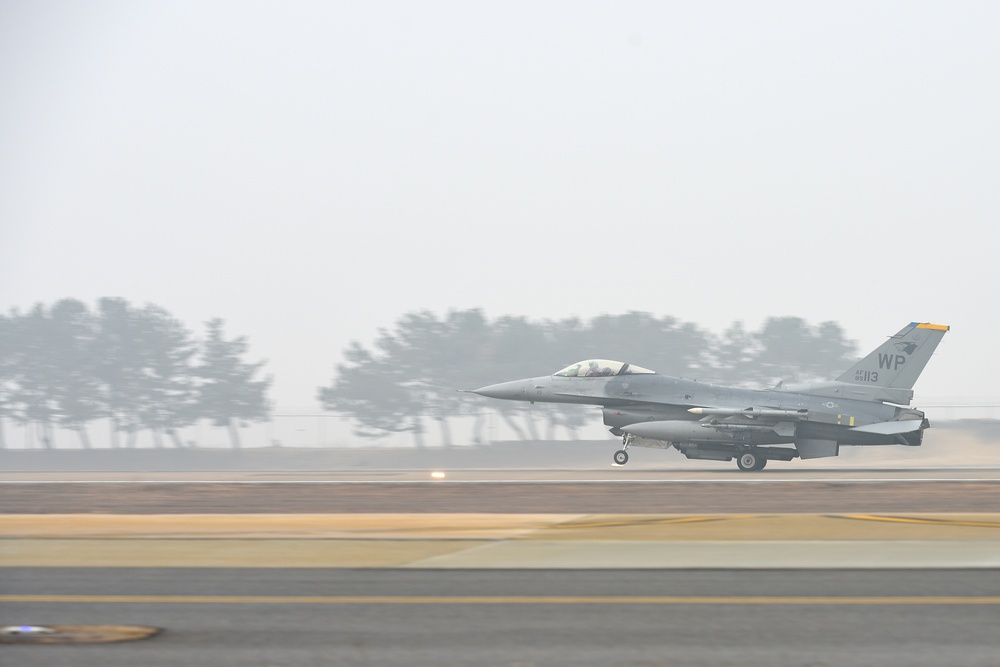 F-16s fly over Kunsan