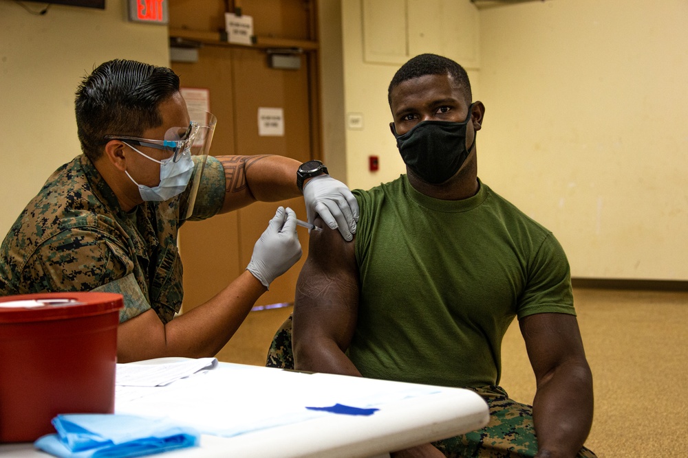 VMM-363 Marines receive COVID-19 vaccine