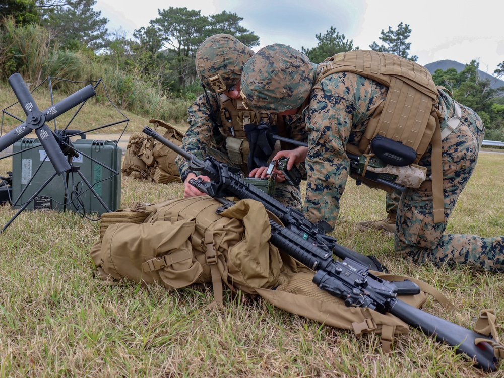 31st MEU deploys forward command element from USS America