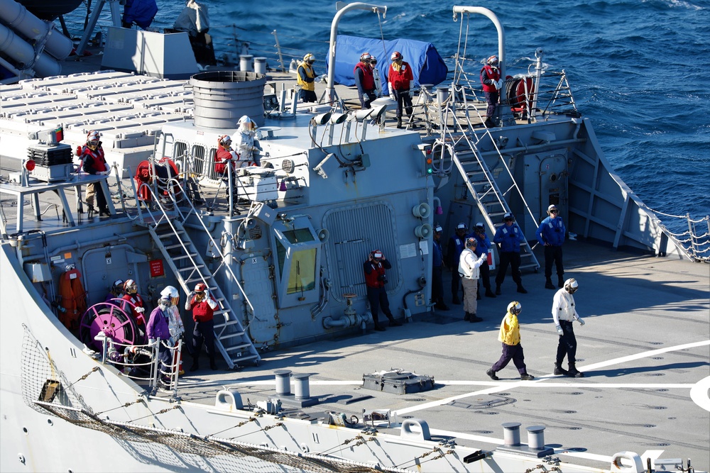 U.S. Army Aviation Battalion-Japan conducts deck landing qualifications with USS Benfold (DDG-65)