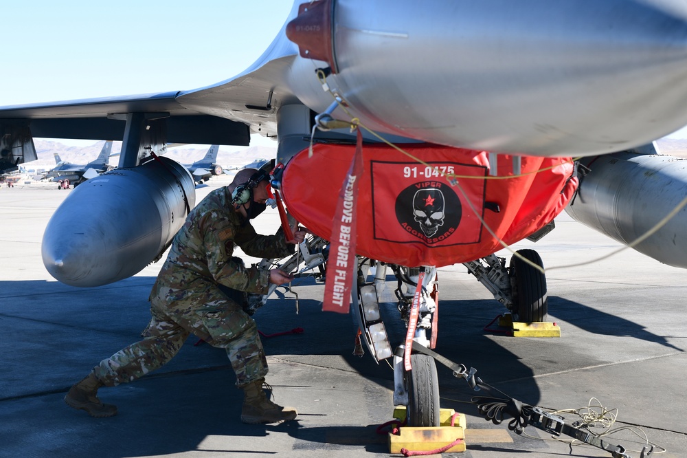 Reserve maintainers keep Red Flag flying