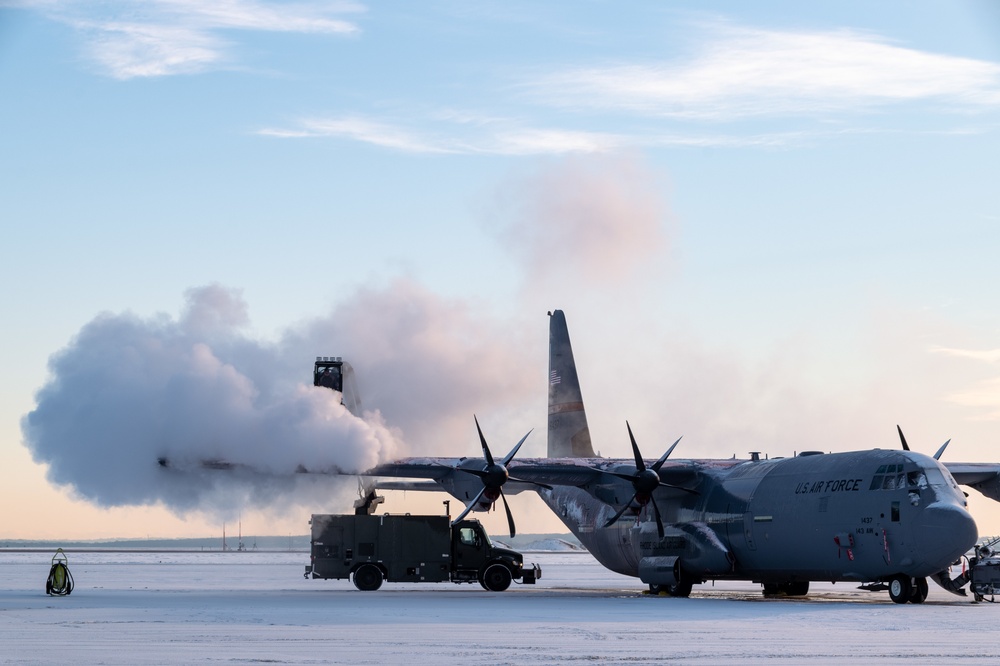 Snow bird like a C130