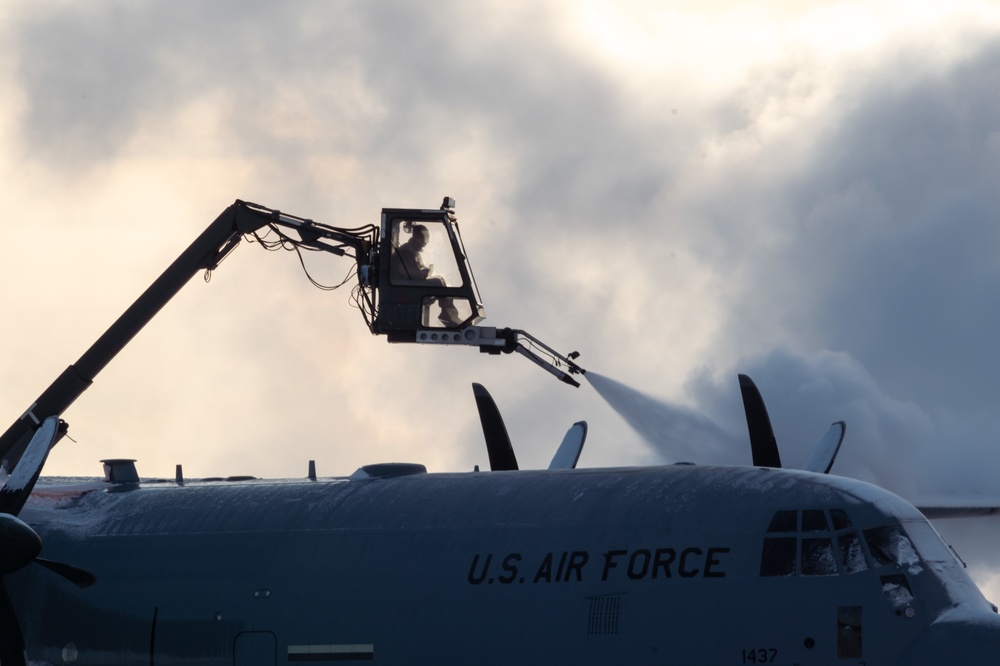 Snow bird like a C130