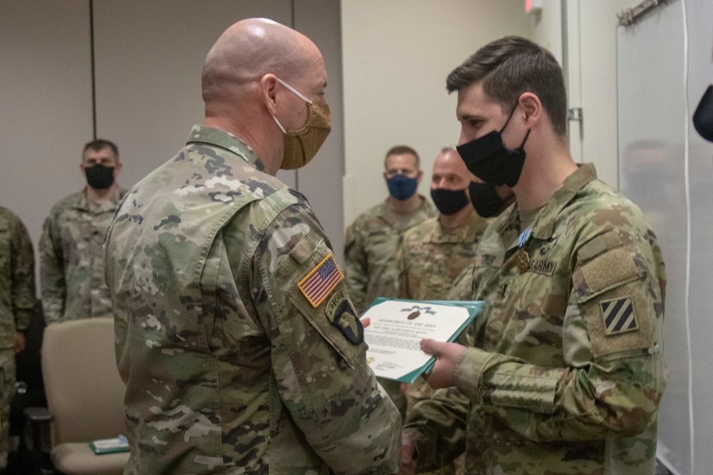 Marne Air Soldiers receive Army Achievement Medals