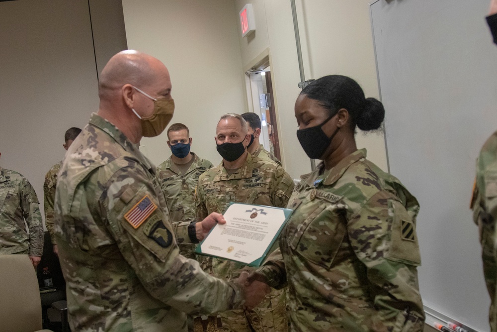 Marne Air Soldiers receive Army Achievement Medals