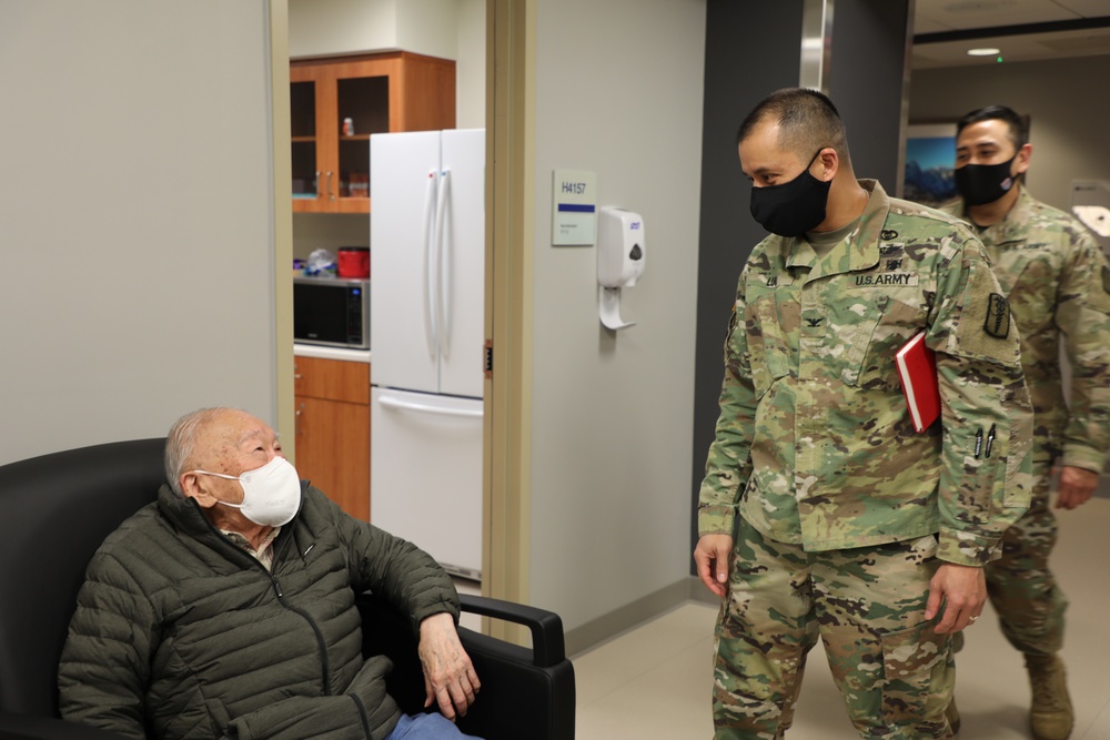 BDAACH Commander meets the oldest beneficiary who got the COVID-19 vaccine