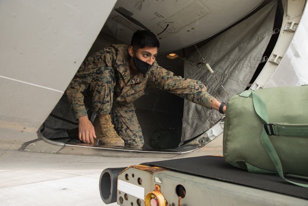 3rd Landing Support Battalion provides air transportation support at K5R Airfield