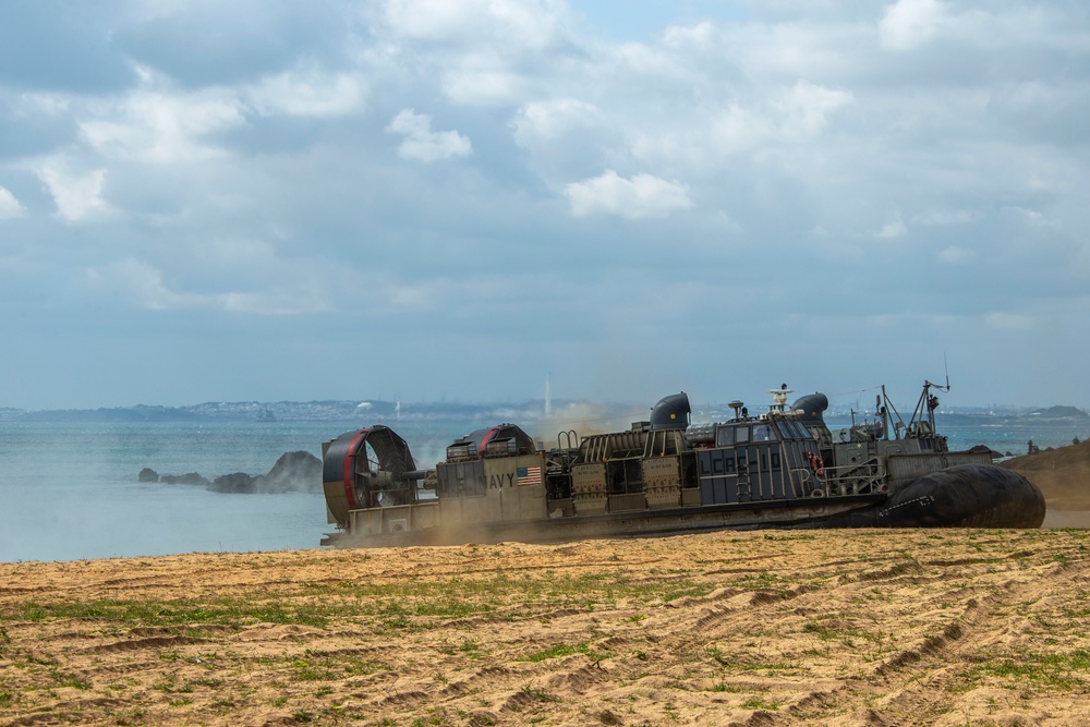 Light Armored Reconnaissance Conduct Beach Landing