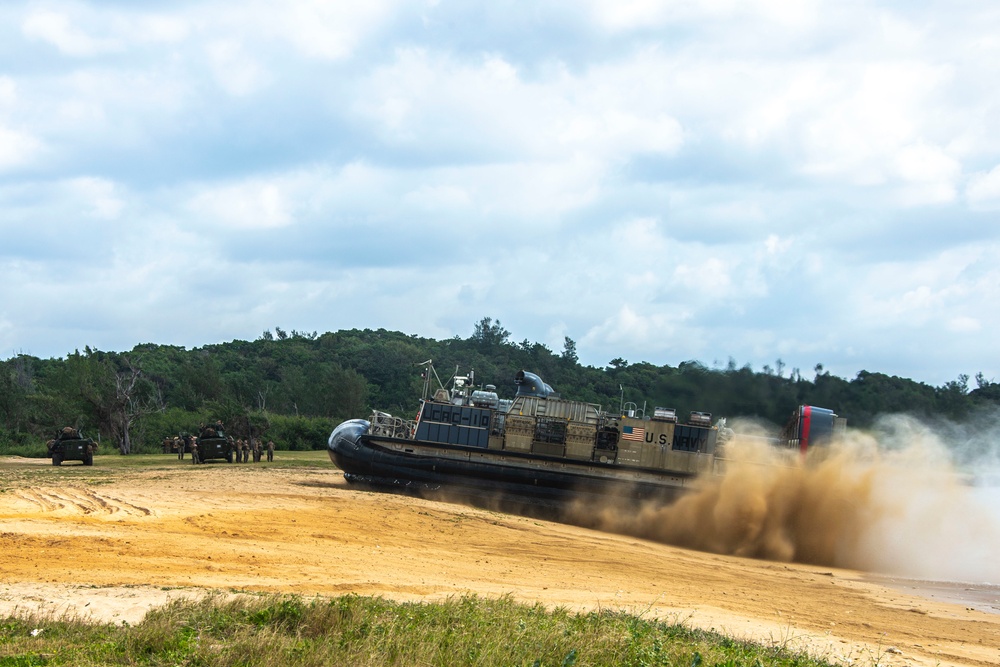 Light Armored Reconnaissance Conduct Beach Landing