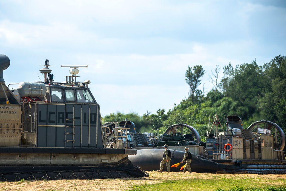 Light Armored Reconnaissance Conduct Beach Landing