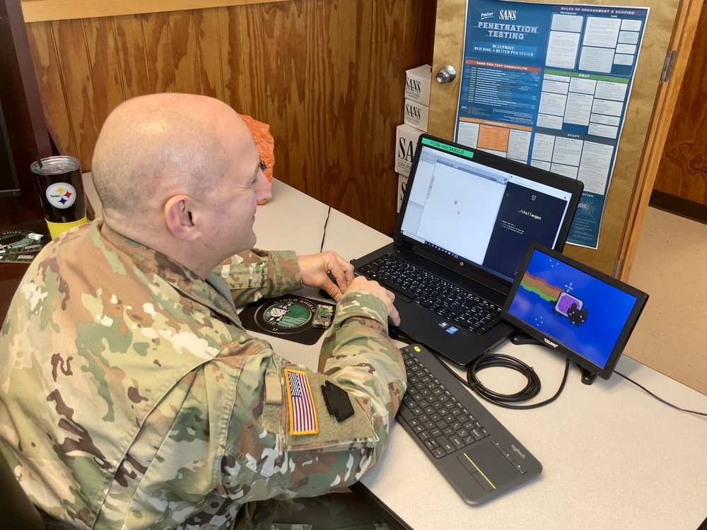 Pa. National Guard Soldiers mentor high school students during cyber exercise
