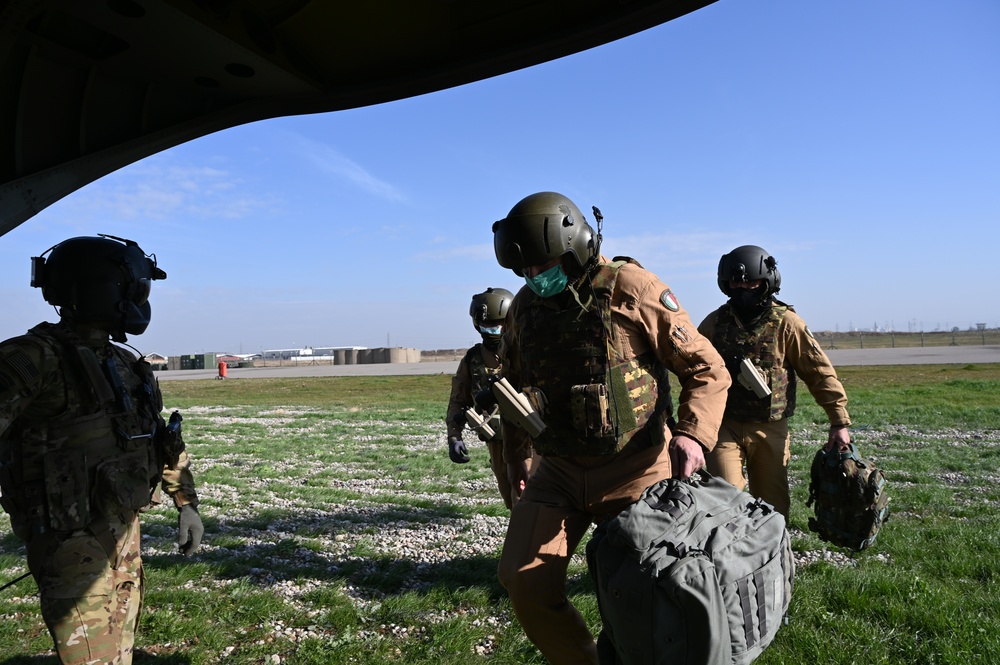 U.S., Italian soldiers train to save lives and equipment