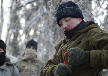 Distinguished leaders visit Arctic Survival School