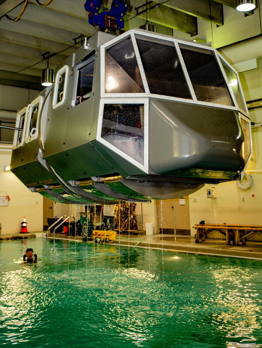 Marines participate in underwater engress training