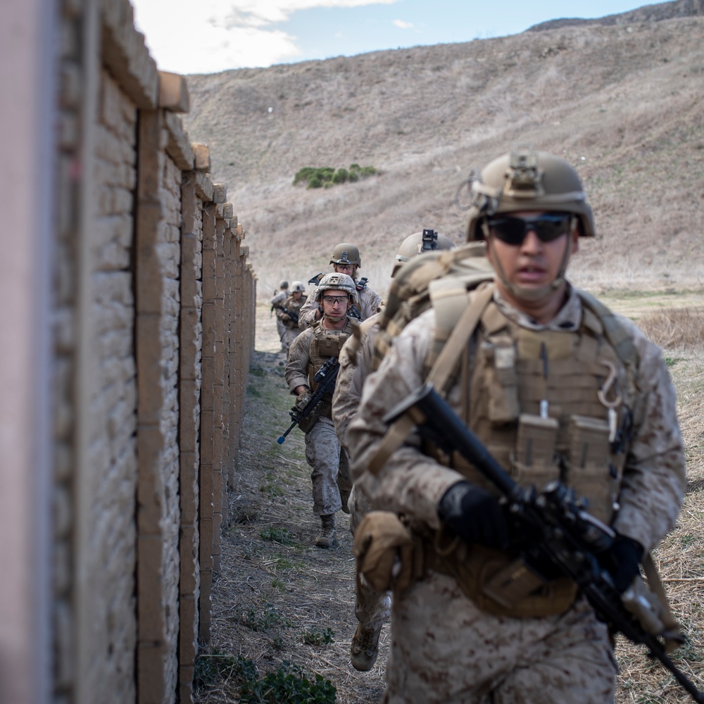 11th MEU All Domain Reconnaissance Detachment conduct raids