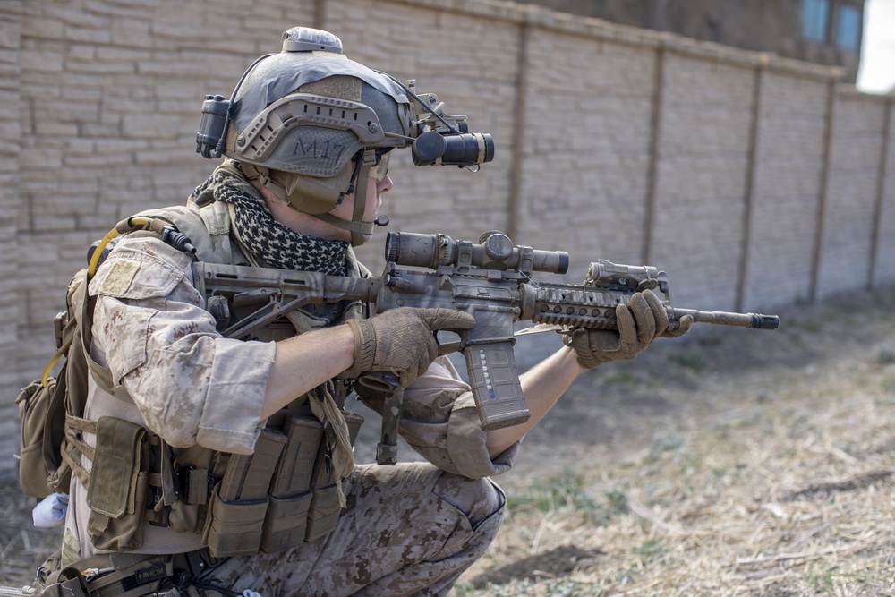 11th MEU All Domain Reconnaissance Detachment conduct raids