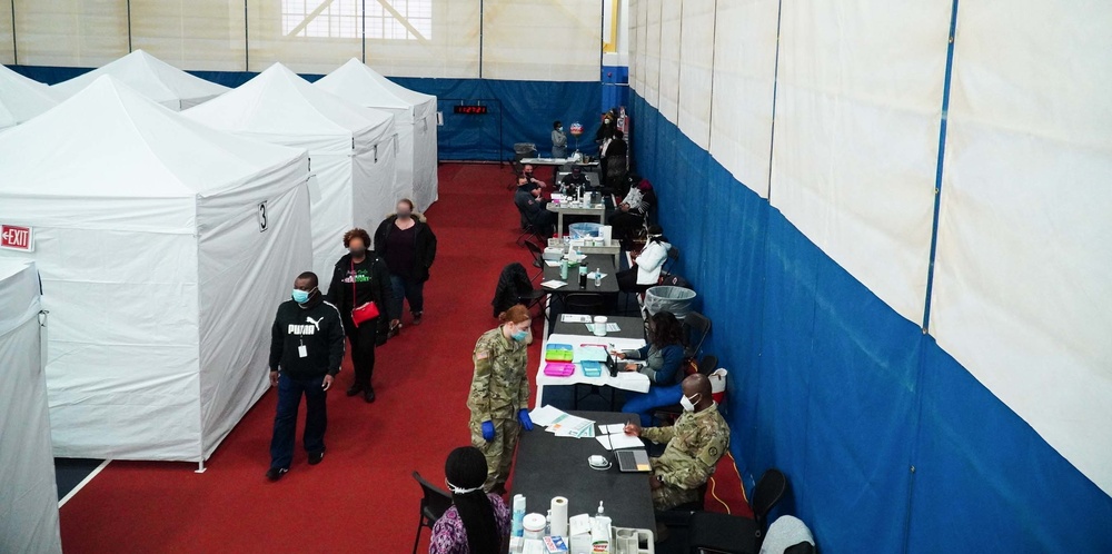 Military Medics Vaccinate Prince George's County Residents
