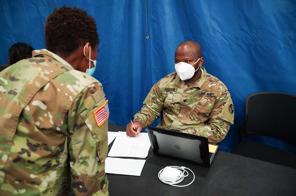 Military Medics Vaccinate Prince George's County Residents