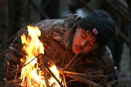 UK Soldiers sharpen survival skills