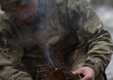 UK Soldiers sharpen survival skills
