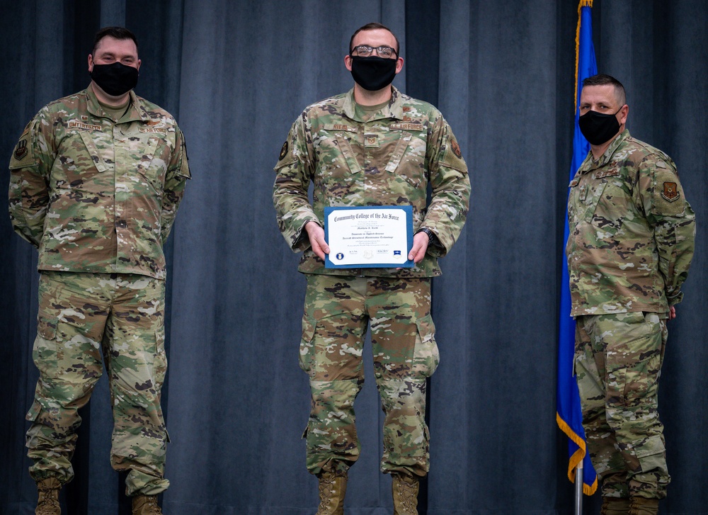 Barksdale Airmen CCAF graduation