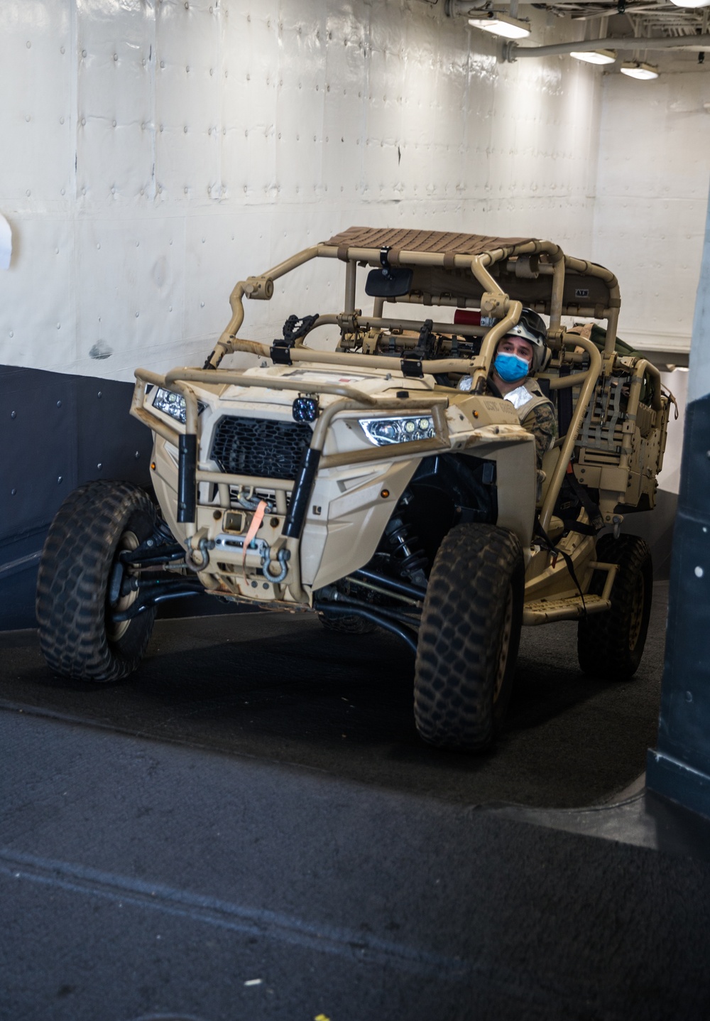 31st MEU loads MRZR onto Osprey