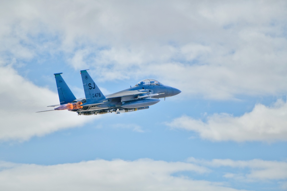 Members of the 332 Air Expeditionary Wing Perform Maintenance Exercise