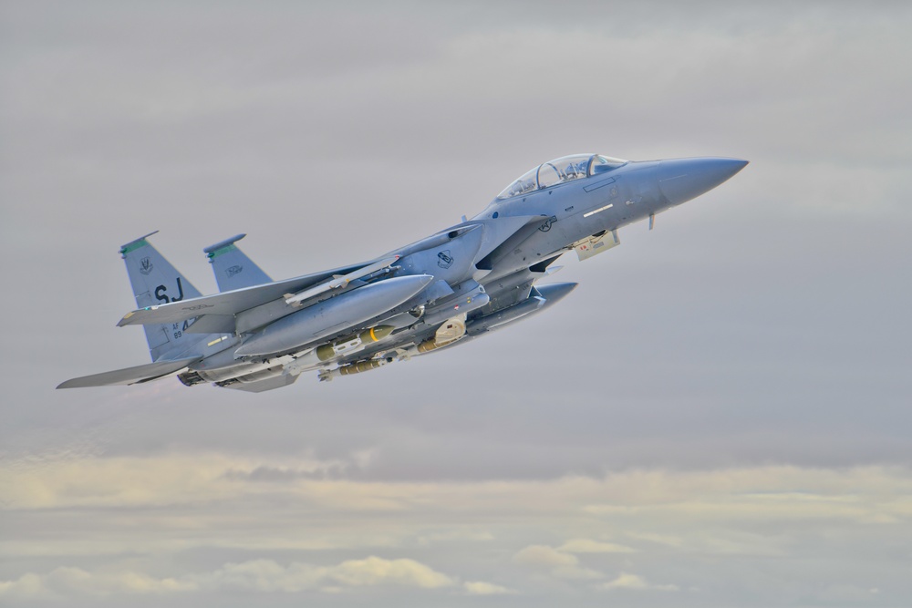 Members of the 332 Air Expeditionary Wing Perform Maintenance Exercise