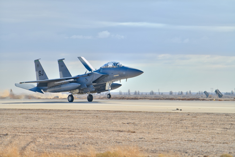 Members of the 332 Air Expeditionary Wing Perform Maintenance Exercise