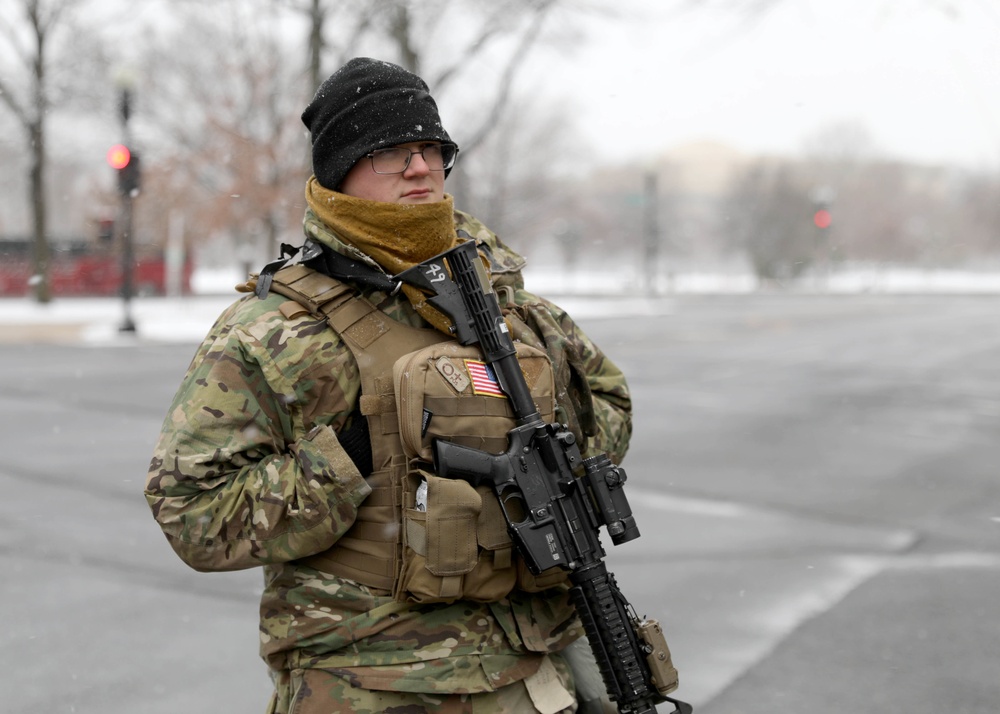New York National Guard Soldiers arrive in Washington for Capitol Response