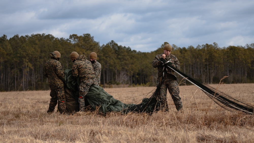 2nd Landing Support Battalion Conducts Air Delivery Training