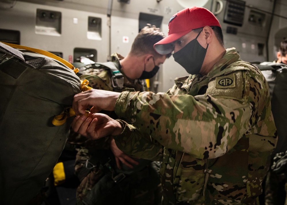 3rd BCT Paratroopers jump into JRTC