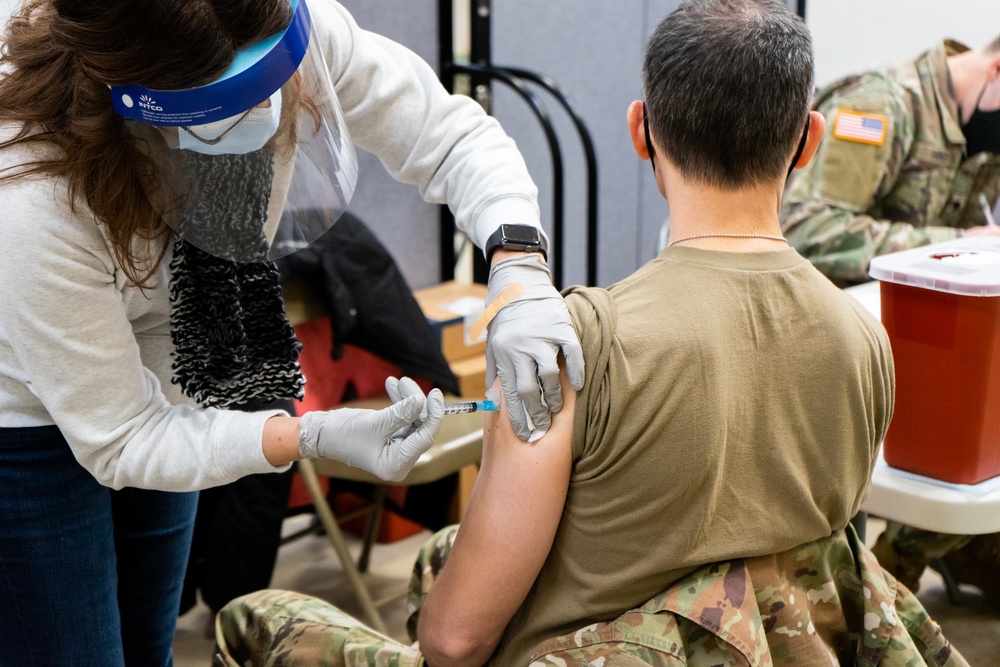 V Corps Soldiers Recieve the COVID-19 Vaccine