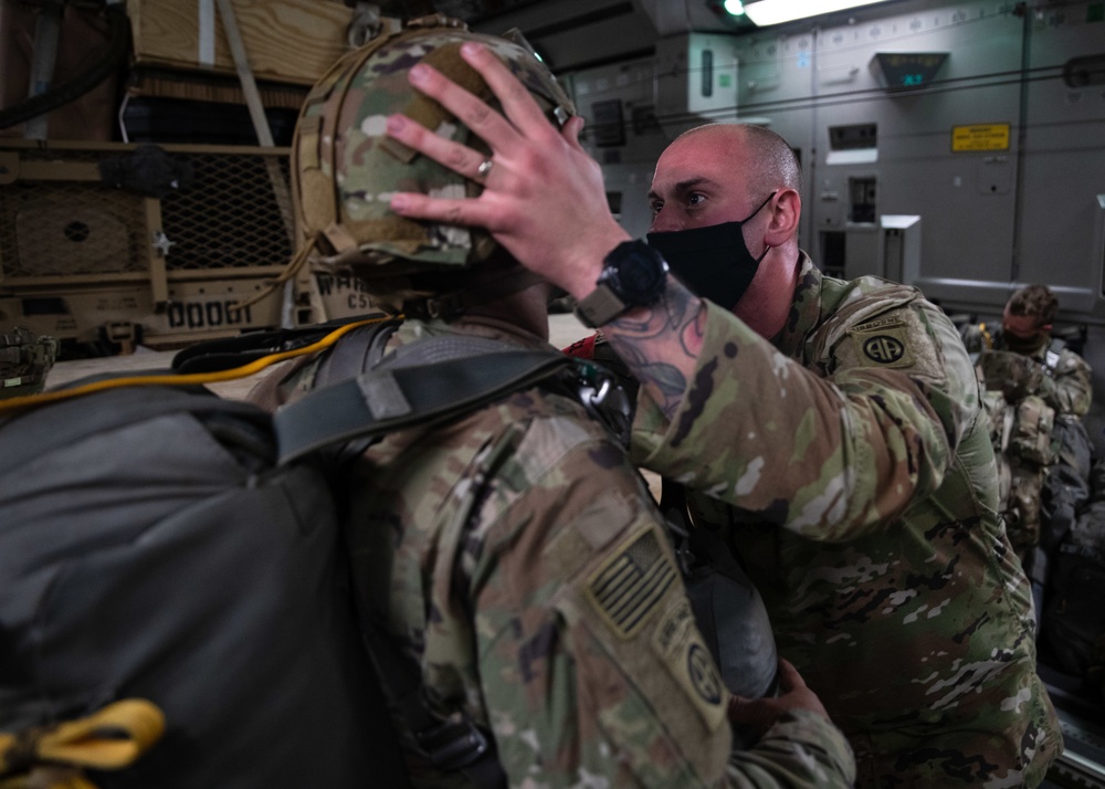 3rd BCT Paratroopers jump into JRTC