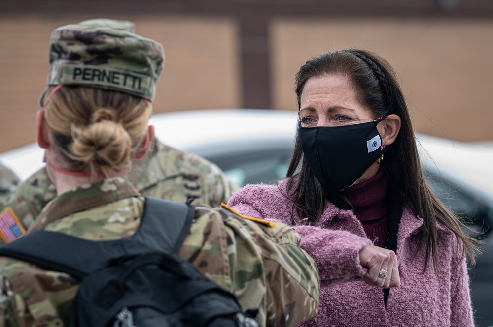 New Jersey First Lady visits National Guard returning from D.C.