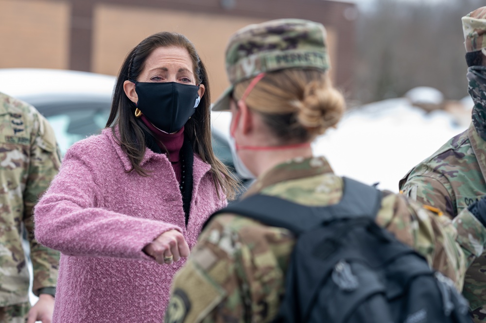 New Jersey First Lady visits National Guard returning from D.C.